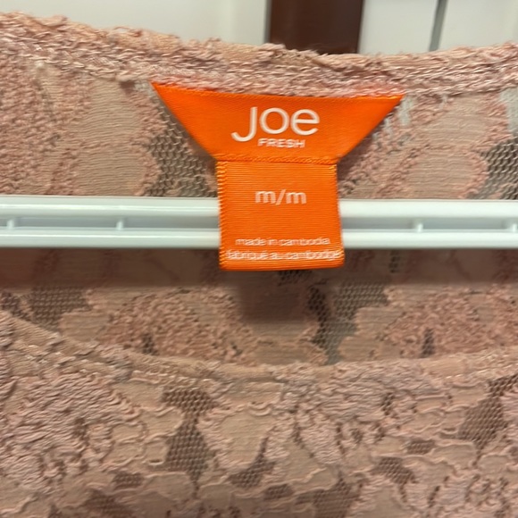 Rose coloured lace top - Picture 3 of 5